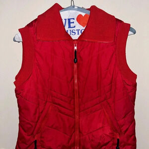 😍Red vest size small